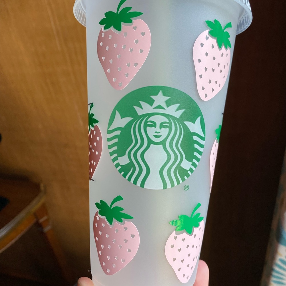 Strawberry Starbucks cold cup